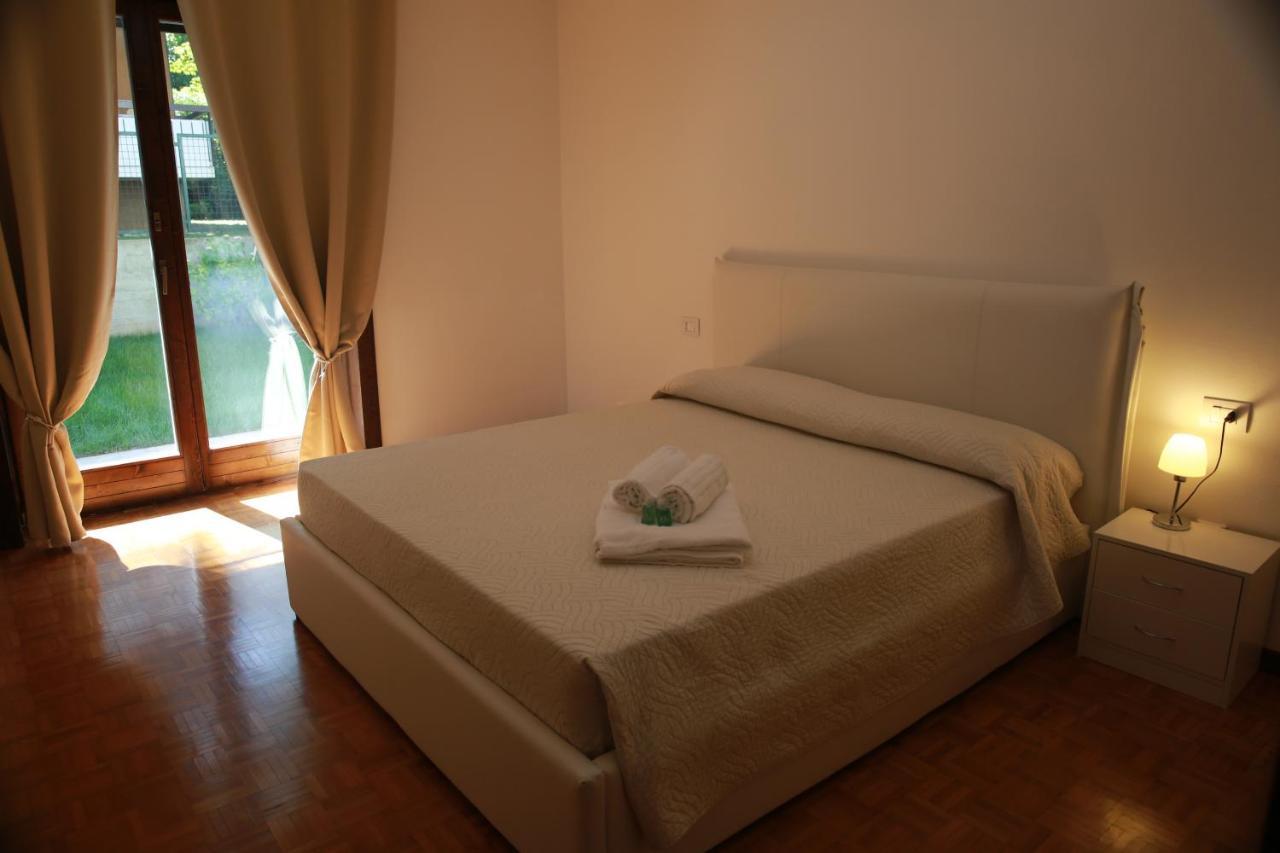 Holiday Residence With Private Garden מראה חיצוני תמונה