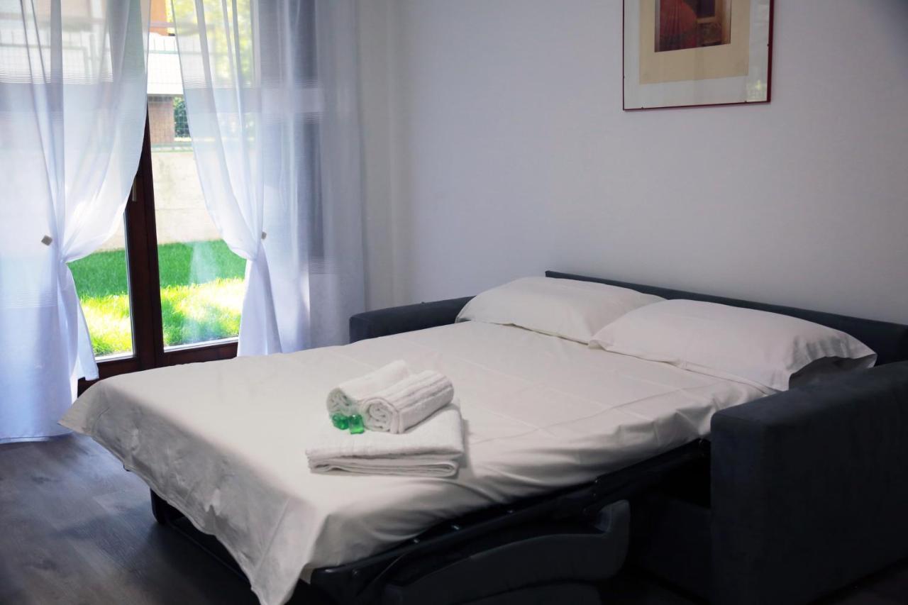 Holiday Residence With Private Garden מראה חיצוני תמונה