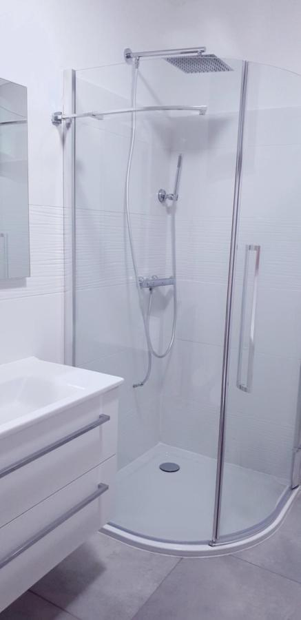 Holiday Residence With Private Garden מראה חיצוני תמונה